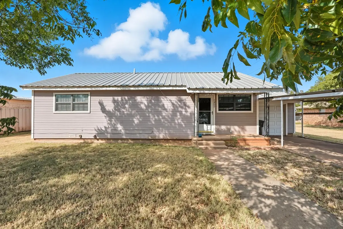 1452 Mccarty Street, Aspermont, TX 79502 - Image #1