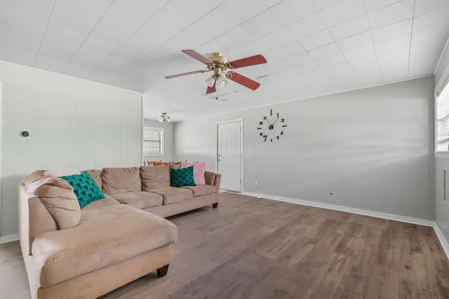 1452 Mccarty Street, Aspermont, TX 79502 - Image #3