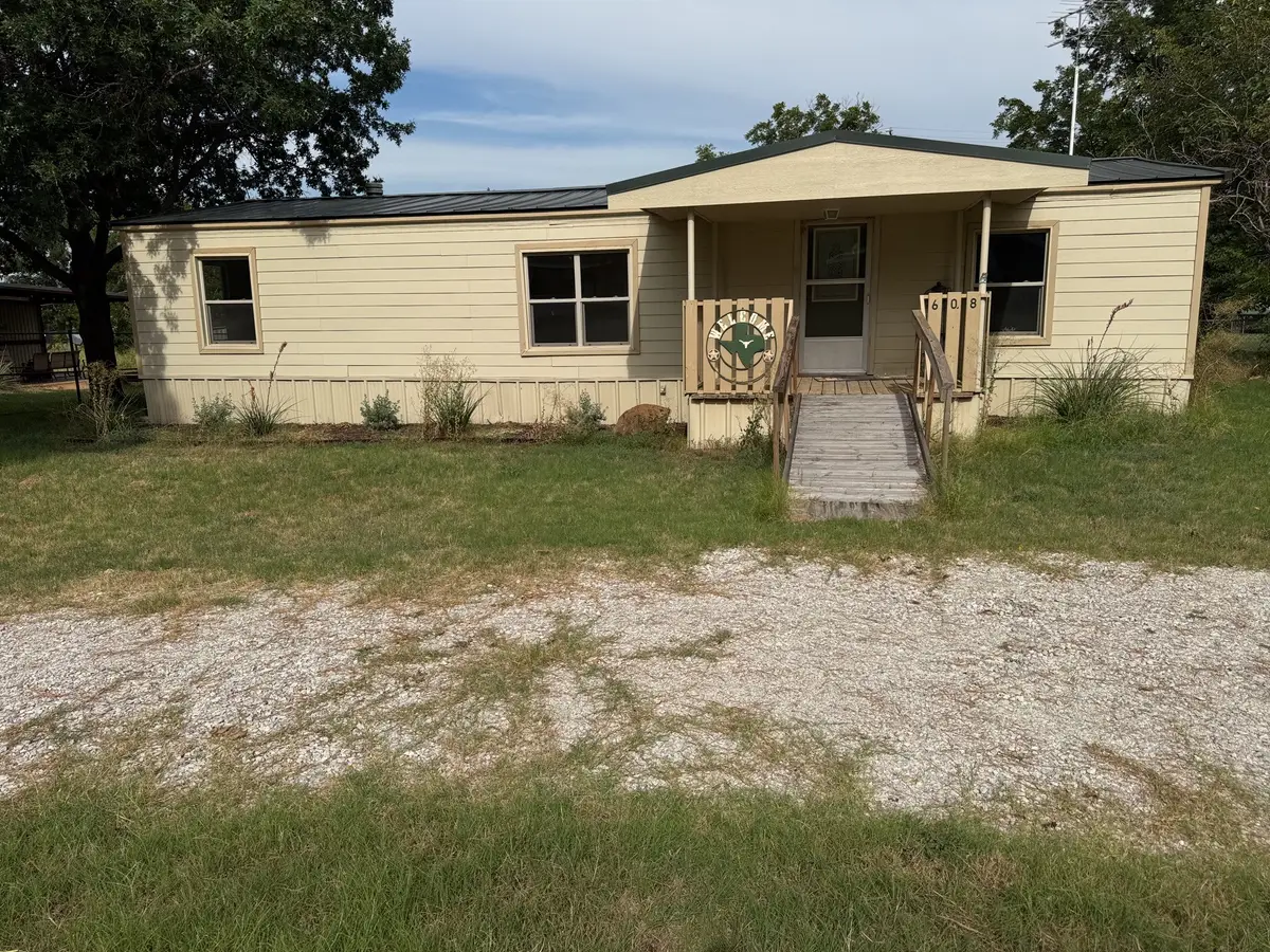 608 N Browning Street, Seymour, TX 76380 - Image #1