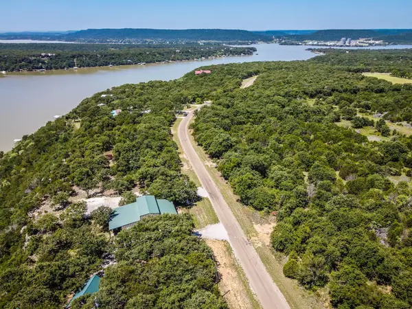 3227 N Lakeview Drive, Palo Pinto, TX 76484