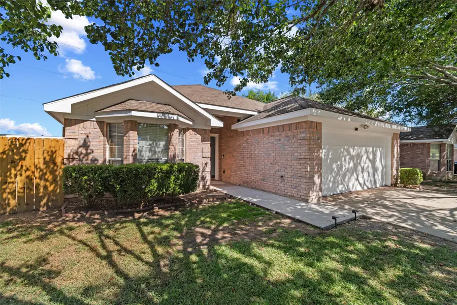 2722 Sunset Drive, Glenn Heights, TX 75154 - Image #2
