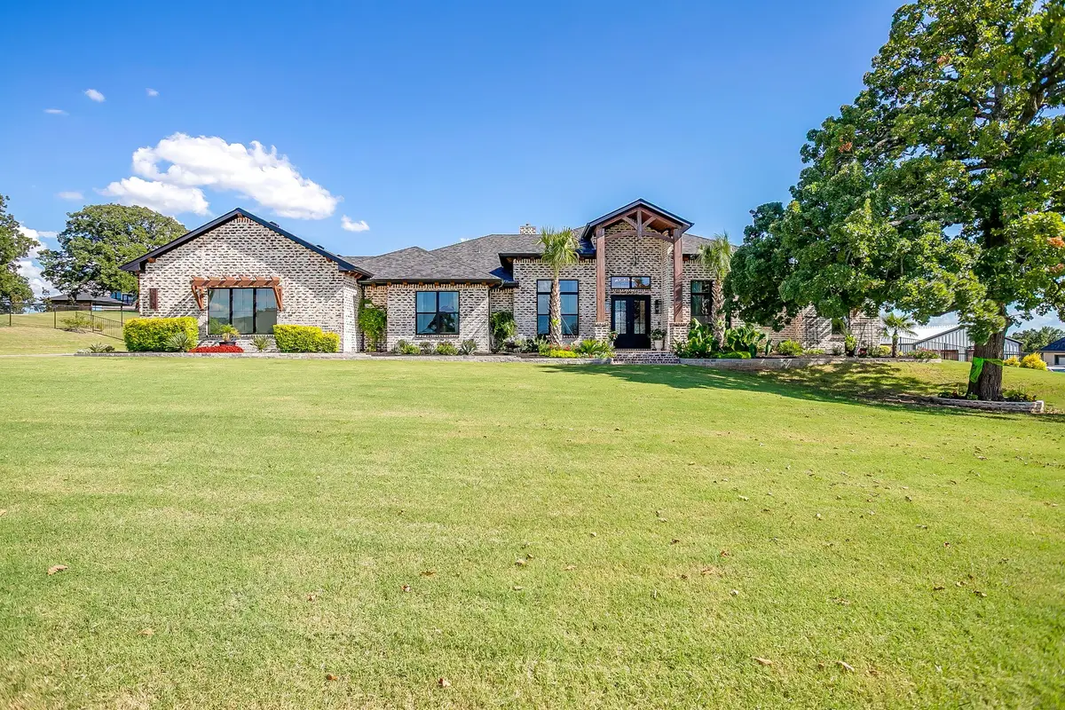 312 Pear Valley Lane, Burleson, TX 76028 - Image #1