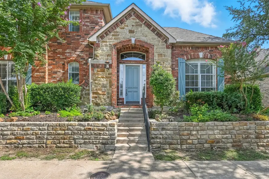 946 Briar Oaks Drive, Rockwall, TX 75087 - Image #2