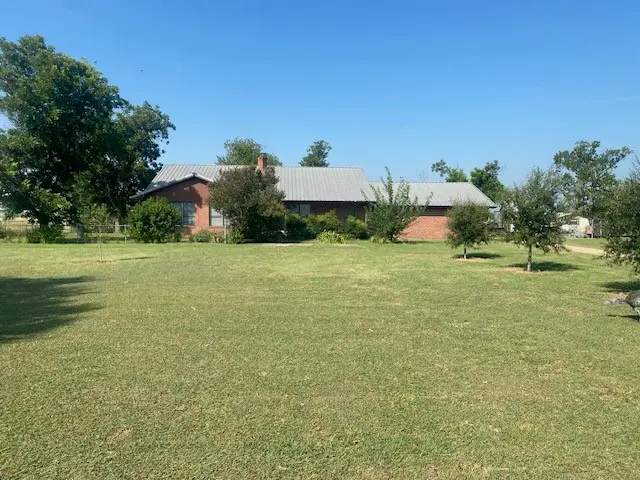 449 County Road 403, Lott, TX 76656 - Image #2