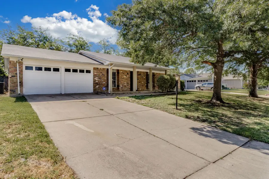 6513 Westrock Drive, Fort Worth, TX 76133 - Image #3