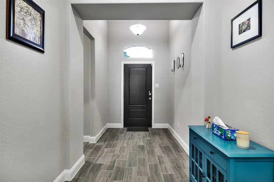 3648 Walnut Ridge Drive, Grand Prairie, TX 76065 - Image #2