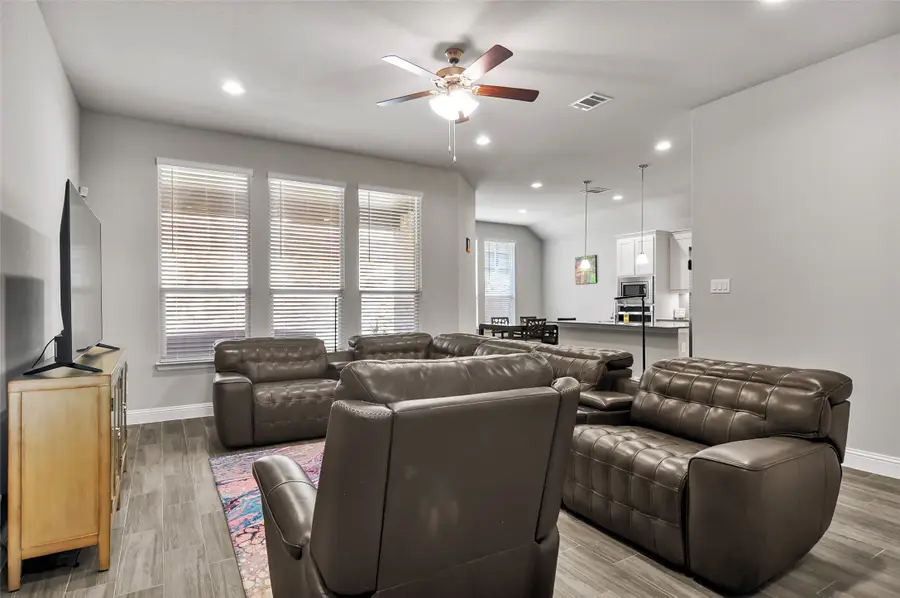 3648 Walnut Ridge Drive, Grand Prairie, TX 76065 - Image #3