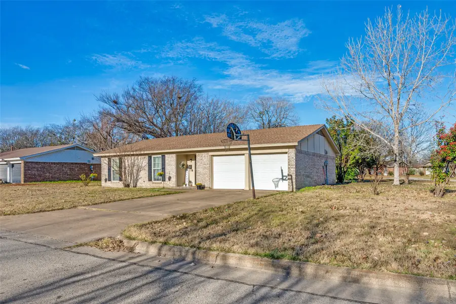 600 Sue Ann Lane, Burleson, TX 76028 - Image #2