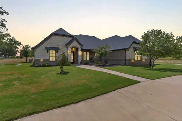 4030 Neri Oaks Court, Granbury, TX 76048