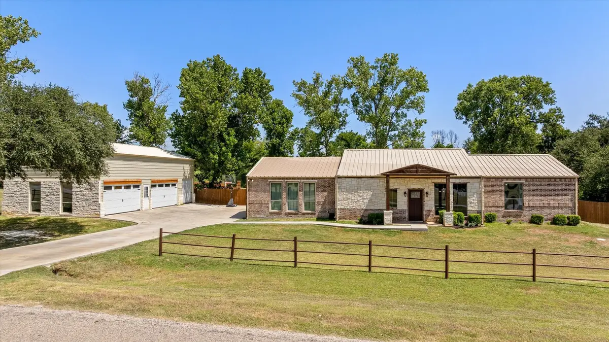 3119 Bob White Drive, Granbury, TX 76049 - Image #1