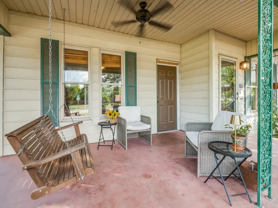 1107 E Marvin Avenue, Waxahachie, TX 75165 - Image #2