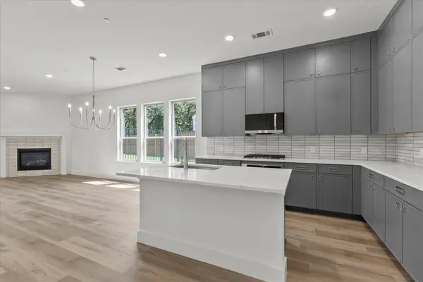 436 Waterscape Drive #1442, Hickory Creek, TX 75065