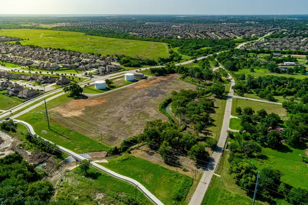 402 S Maxwell Creek Road, Murphy, TX 75094