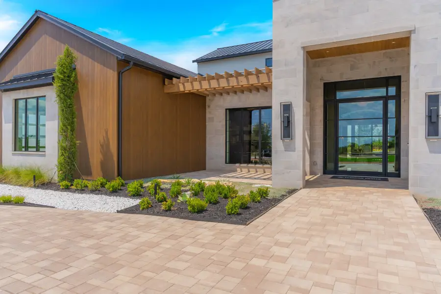 10501 Fleming Pointe Drive, Fort Worth, TX 76179 - Image #2