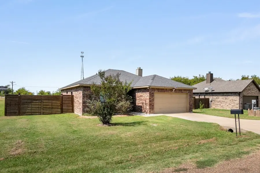 1002 Baker Lane, Mabank, TX 75147 - Image #3