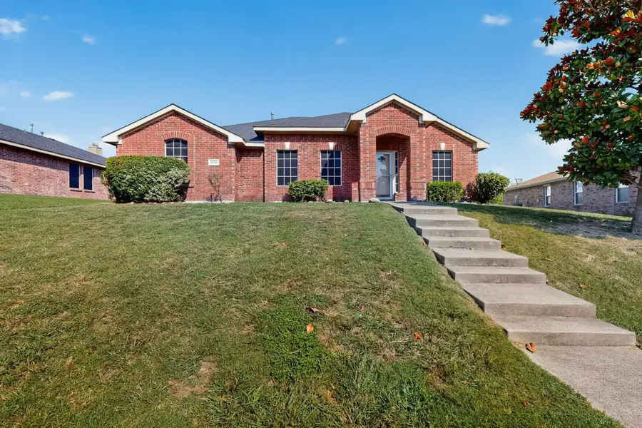 2039 Pecan Creek Drive, Mesquite, TX 75181 - Image #2