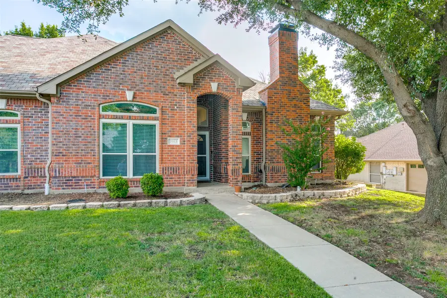 1801 Fern Court, Grapevine, TX 76051 - Image #3