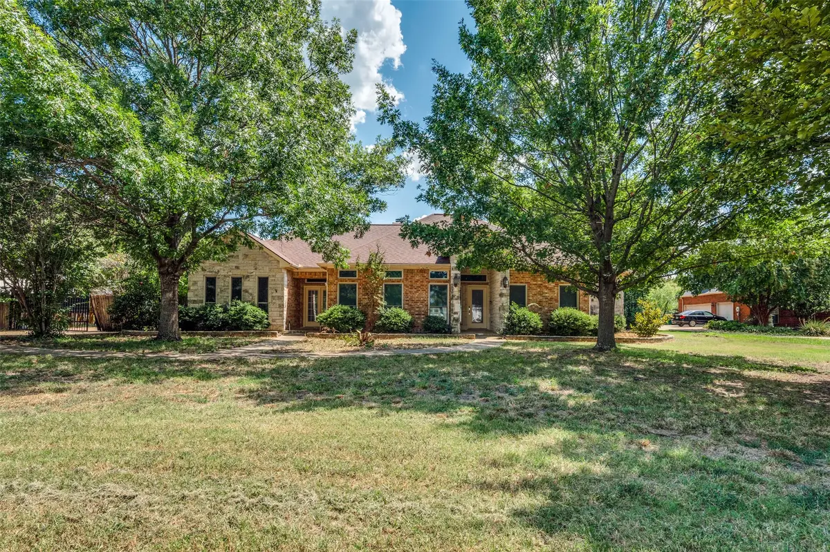 2852 S Lakeview Drive, Cedar Hill, TX 75104 - Image #1