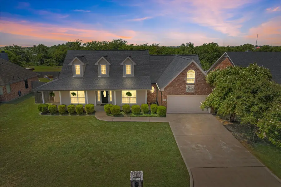525 Mckittrick Court, Godley, TX 76044 - Image #2