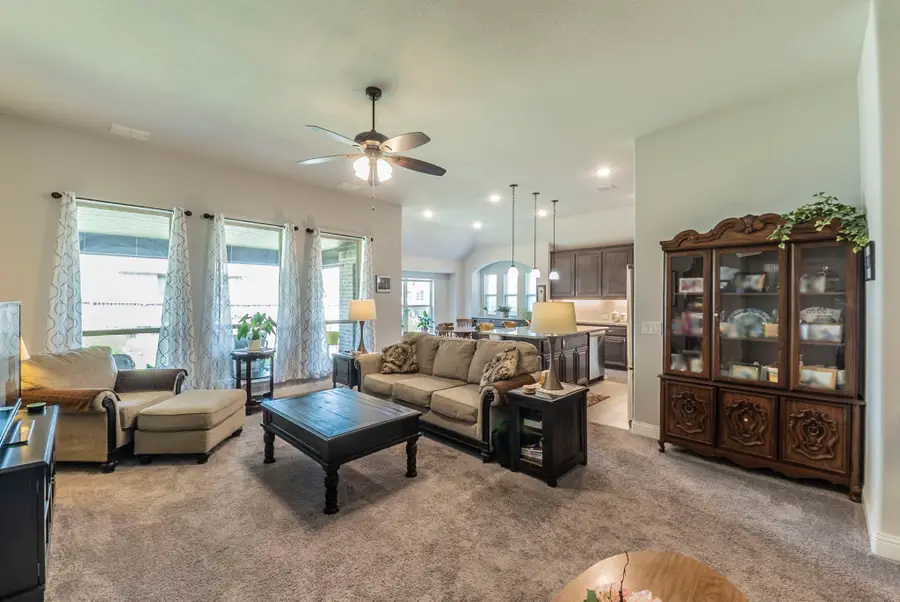 8800 Conroe Drive, Justin Roanoke, TX 76226 - Image #2