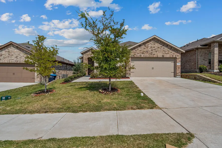 6332 Miners Chapel Drive, Fort Worth, TX 76179 - Image #2