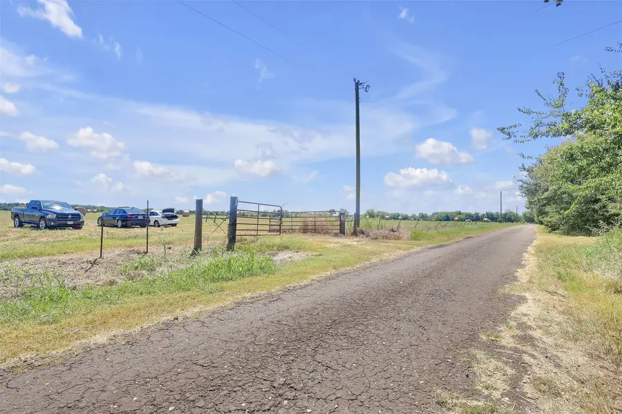 1203 County Road 4132, Cumby, TX 75433 - Image #3
