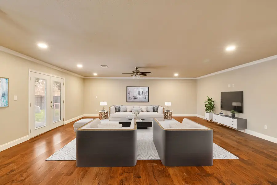 102 Bowie Cove, Gainesville, TX 76240 - Image #3