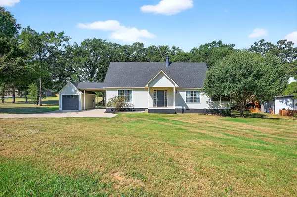 101 Kiowa Drive S, Lake Kiowa, TX 76240