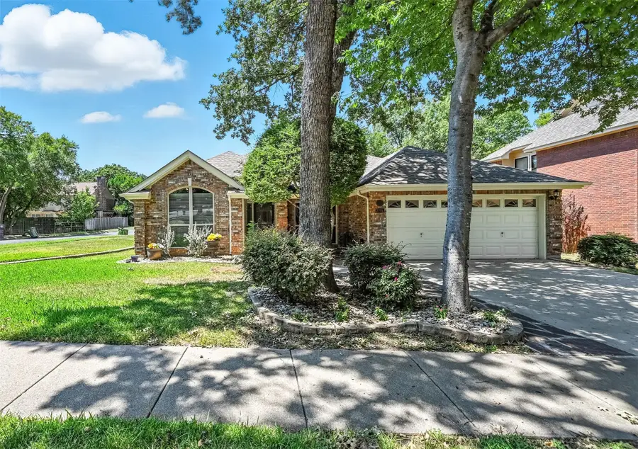 3201 Oleander Court, Bedford, TX 76021 - Image #3