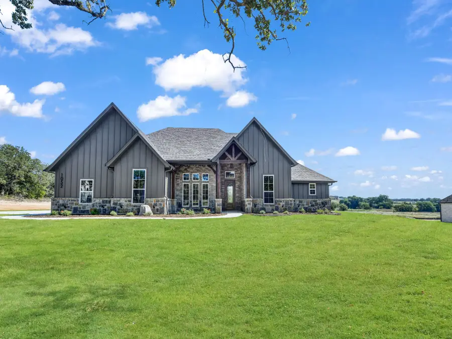 1052 Arbor Vista Drive, Azle, TX 76020 - Image #2