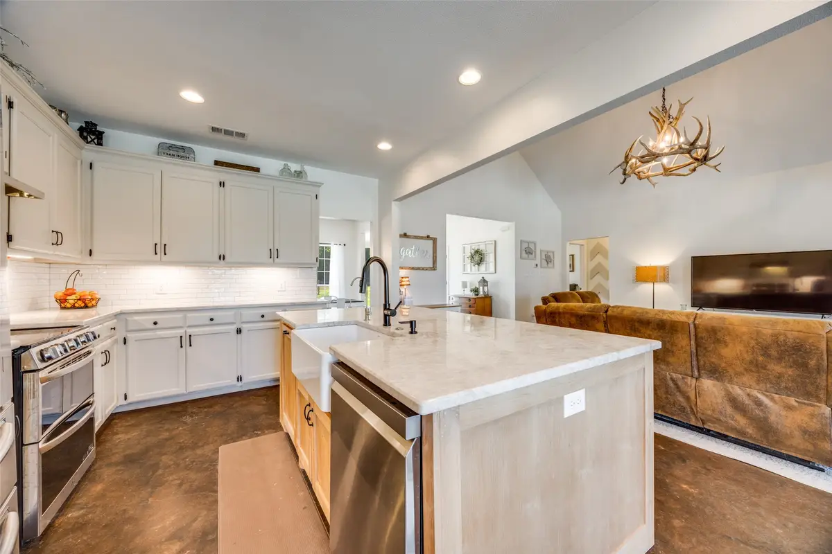 899 County Road 1555, Bonham, TX 75418 - Image #1