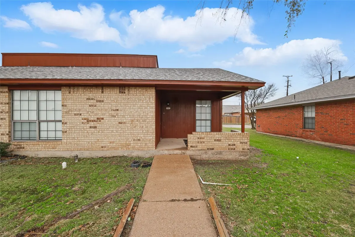 1707 Creekview Drive, Glenn Heights, TX 75154 - Image #1