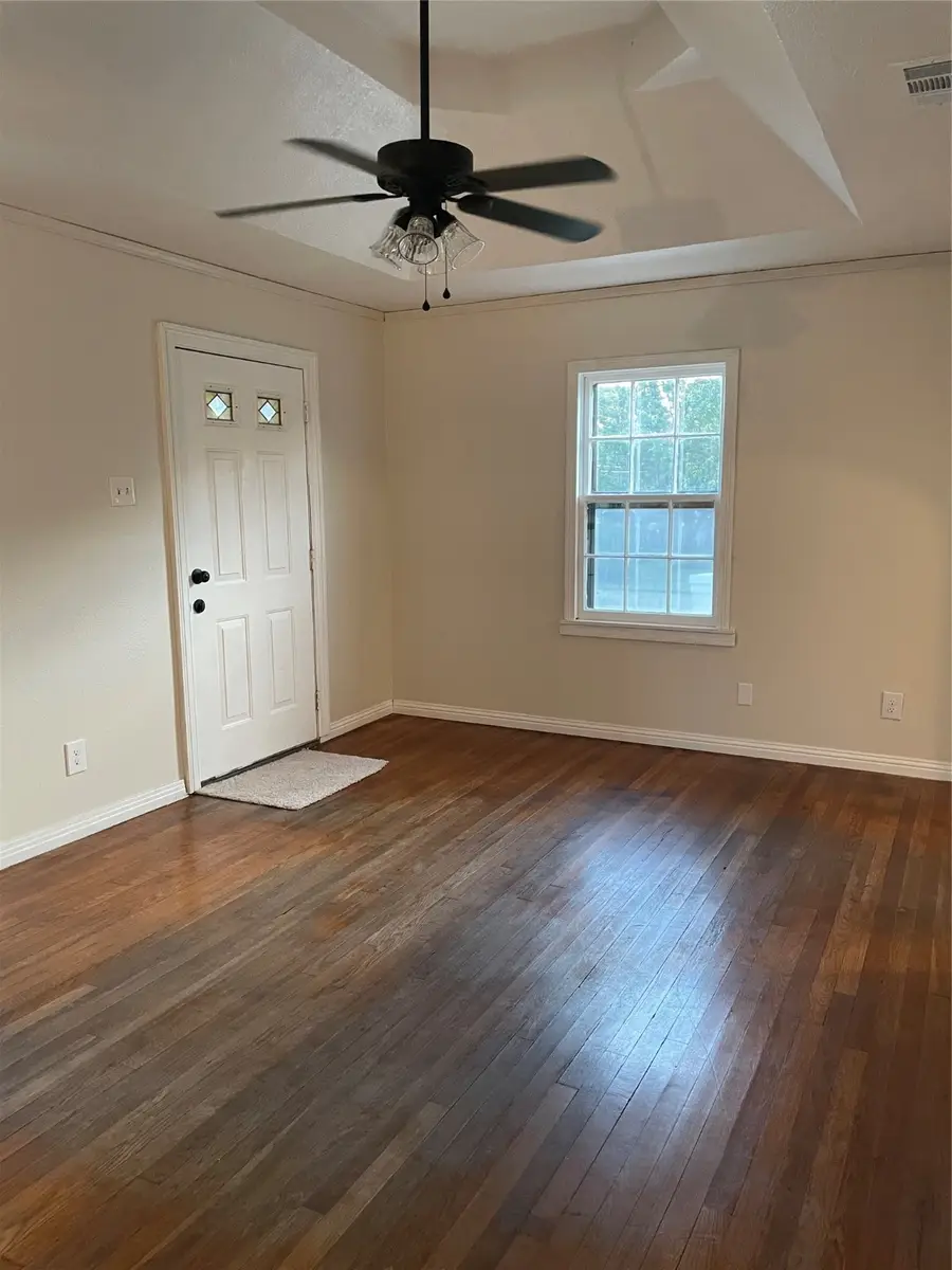 4133 Shelley Boulevard, Dallas, TX 75211 - Image #3