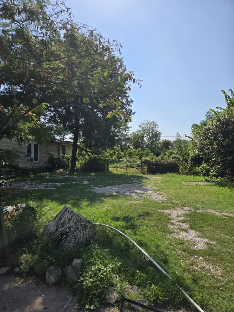 1121 Taylor Street, Waco, TX 76704 - Image #2