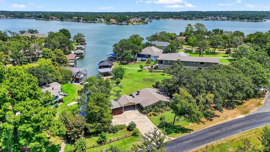 100 Kiowa Drive S, Lake Kiowa, TX 76240 - Image #3