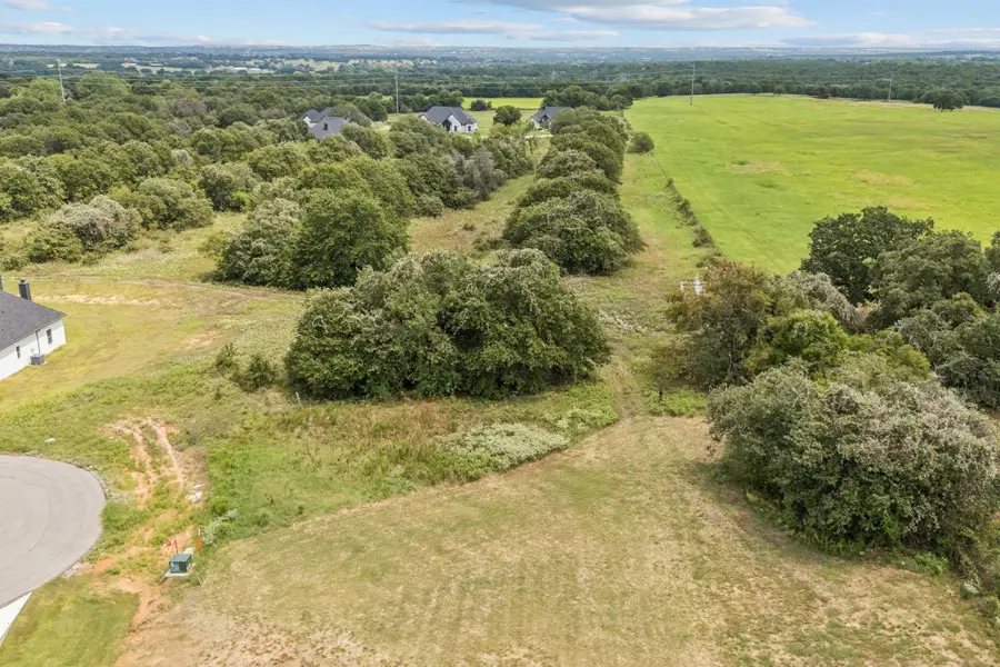 1087 Glenoaks Drive, Weatherford, TX 76088 - Image #3