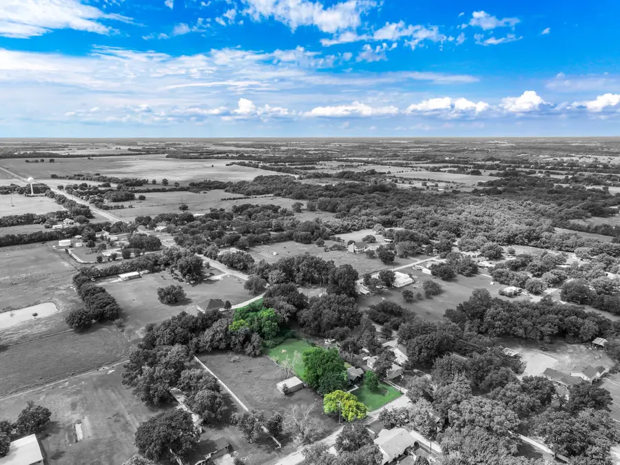 104 Mockingbird Street, Ector, TX 75439 - Image #3