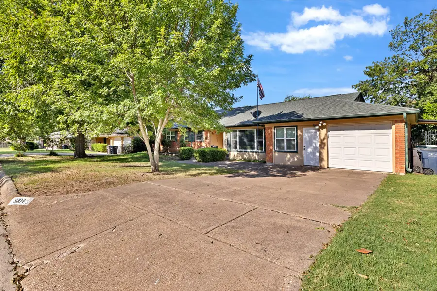 3004 Conejos Drive, Fort Worth, TX 76116 - Image #2