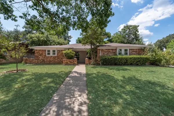 2600 Willow Bend, Bedford, TX 76021
