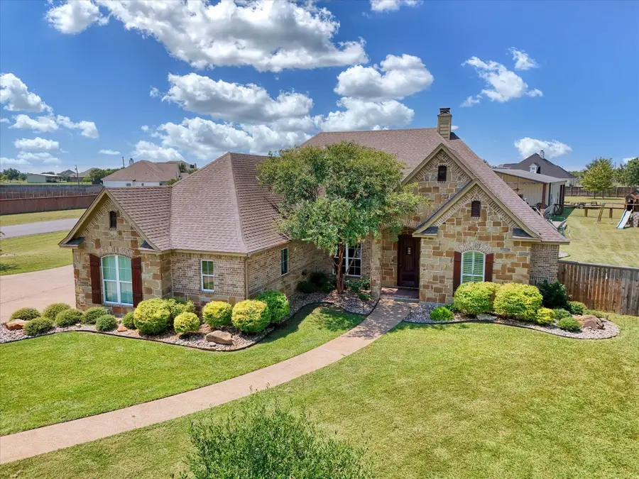 105 Rancho Lorena Drive, Lorena, TX 76655 - Image #2