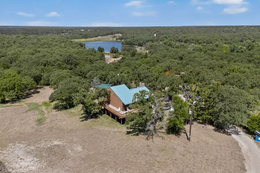 438 Jay Kelley Lane, Sunset, TX 76270 - Image #2