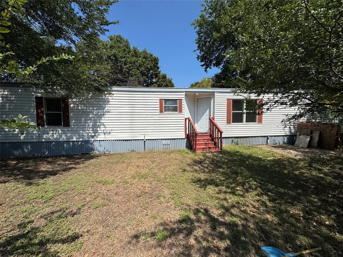 2010 Spring Court, Azle, TX 76020 - Image #1