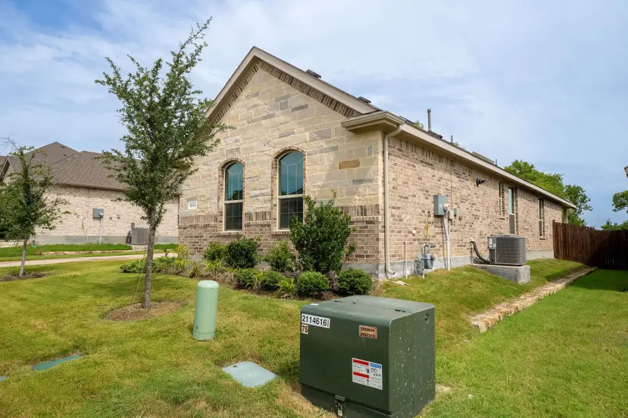 3724 Walnut Ridge Drive, Grand Prairie, TX 76065 - Image #3