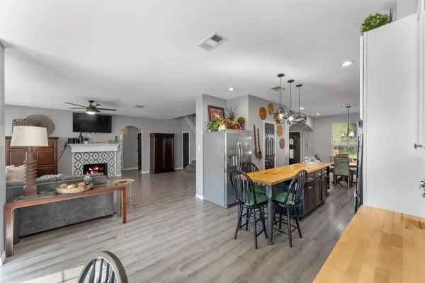 604 Mulberry Lane, DeSoto, TX 75115