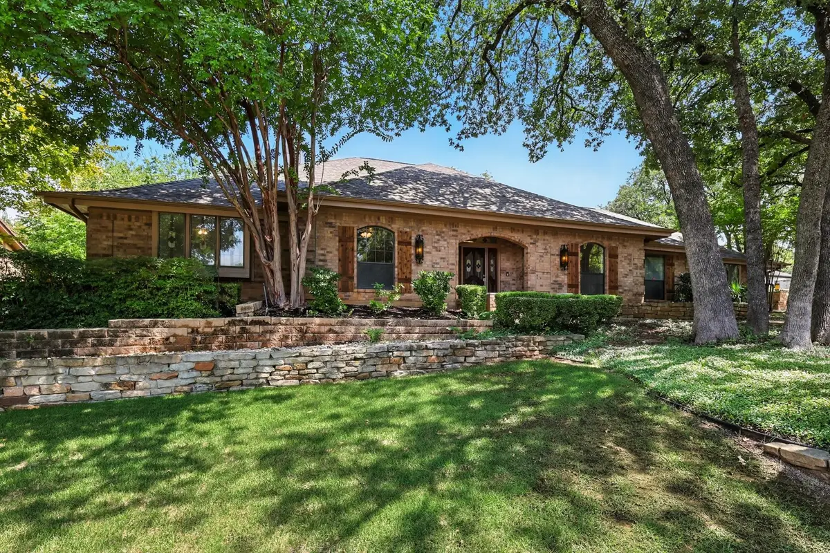 3907 Windermere Drive, Colleyville, TX 76034 - Image #1