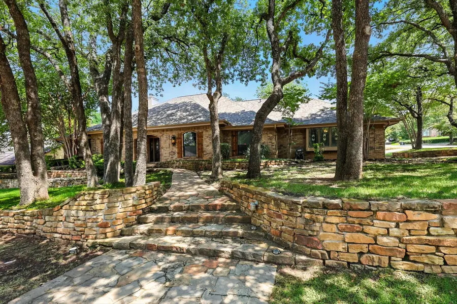 3907 Windermere Drive, Colleyville, TX 76034 - Image #2