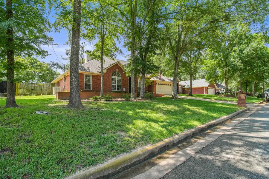 11213 Chasewood Drive, Tyler, TX 75703 - Image #2