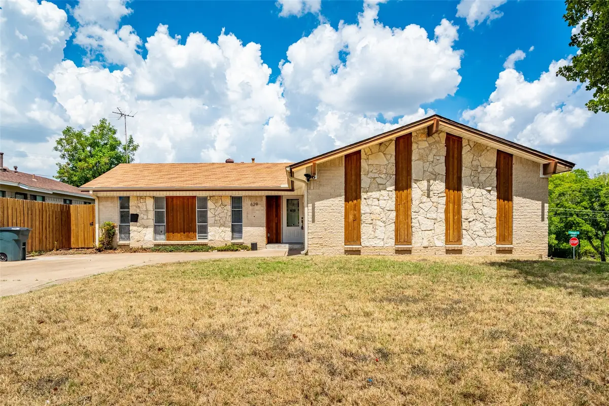 629 Bur Oak Drive, Irving, TX 75060 - Image #1