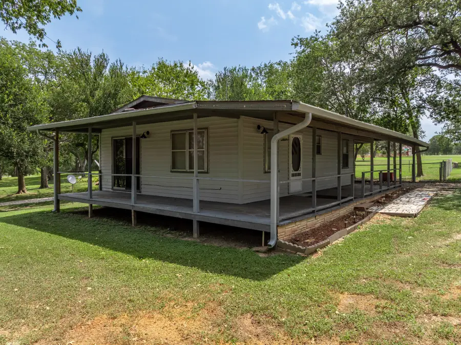 235 Country Drive, Waco, TX 76705 - Image #3