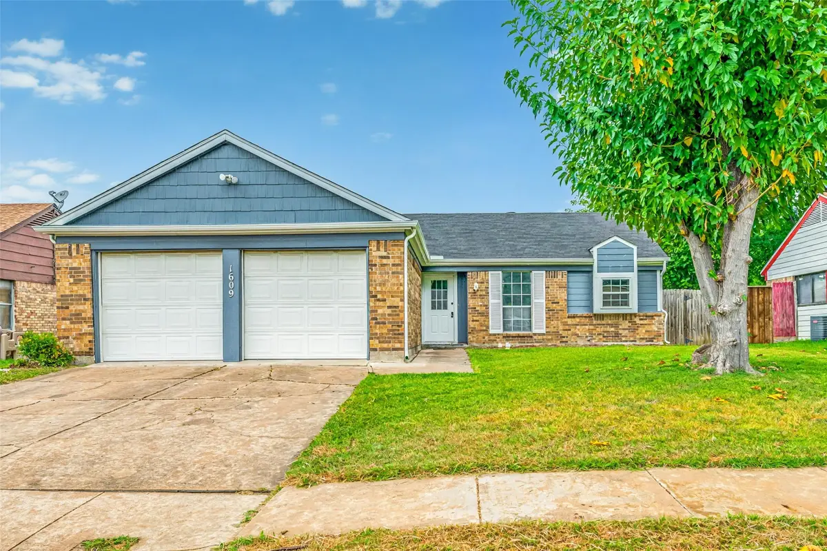 1609 Country Lane, Arlington, TX 76018 - Image #1